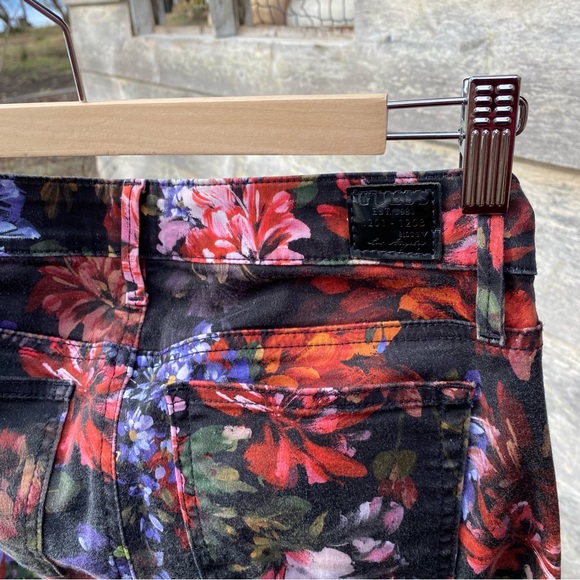 Guess floral leggings. - Picture 5 of 11